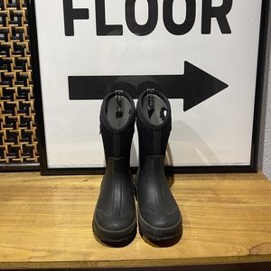Bog Kids winter or rain Boots size 1
